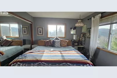 1123 SE Hawthorne Dr, Roseburg, OR 97470 - Photo 15