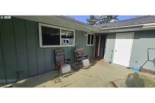 1123 SE Hawthorne Dr, Roseburg, OR 97470 - Photo 29