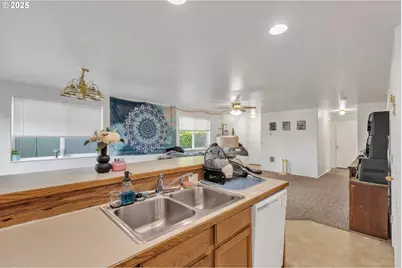 3397 Oak St, Florence, OR 97439 - Photo 35