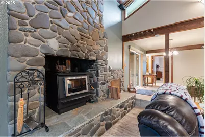 894 Colwell Hill Ln, Roseburg, OR 97471 - Photo 15