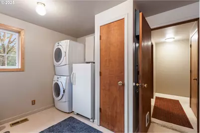 894 Colwell Hill Ln, Roseburg, OR 97471 - Photo 33