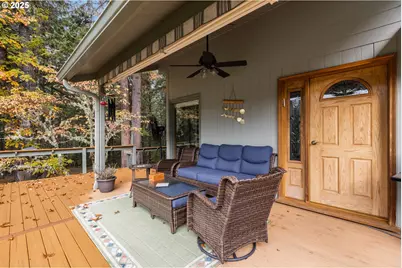 894 Colwell Hill Ln, Roseburg, OR 97471 - Photo 9