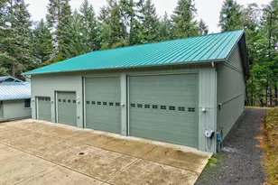 894 Colwell Hill Ln, Roseburg, OR 97471 - Photo 37