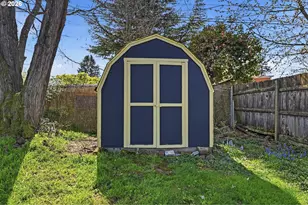 8723 N Chase Ave, Portland, OR 97217 - Photo 31