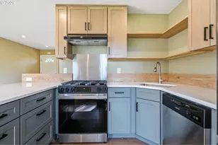 8723 N Chase Ave, Portland, OR 97217 - Photo 19