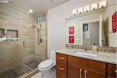 1060 Upper Devon Ln, Lake Oswego, OR 97034 - Photo 35