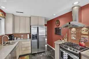 2055 N Jantzen Ave, Portland, OR 97217 - Photo 23