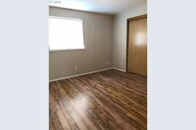 1006 NE Tamera Ln, Portland, OR 97220 - Photo 7