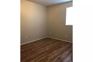 1006 NE Tamera Ln, Portland, OR 97220 - Photo 5