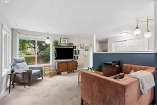 6928 SW Montauk Cir, Lake Oswego, OR 97035 - Photo 5