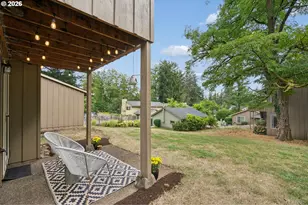 6928 SW Montauk Cir, Lake Oswego, OR 97035 - Photo 19