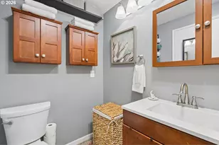 6928 SW Montauk Cir, Lake Oswego, OR 97035 - Photo 15