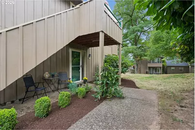 6928 SW Montauk Cir, Lake Oswego, OR 97035 - Photo 21