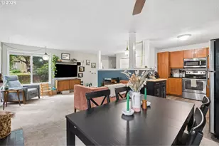6928 SW Montauk Cir, Lake Oswego, OR 97035 - Photo 7