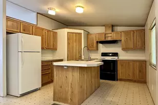 303 Lane Ave, La Grande, OR 97850 - Photo 7