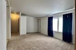 303 Lane Ave, La Grande, OR 97850 - Photo 3