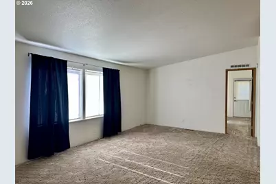 303 Lane Ave, La Grande, OR 97850 - Photo 5