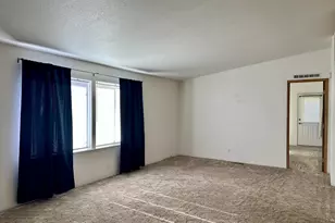 303 Lane Ave, La Grande, OR 97850 - Photo 5