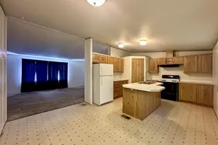 303 Lane Ave, La Grande, OR 97850 - Photo 9