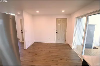 77 Shady Loop, Springfield, OR 97477 - Photo 5