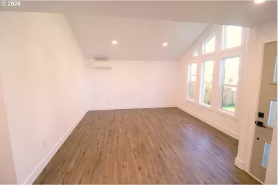 77 Shady Loop, Springfield, OR 97477 - Photo 3