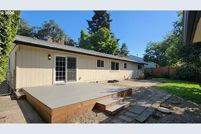 815 Valleywood Dr, Salem, OR 97306 - Photo 3