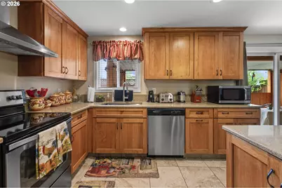 200 S Cascade Dr, Woodburn, OR 97071 - Photo 19