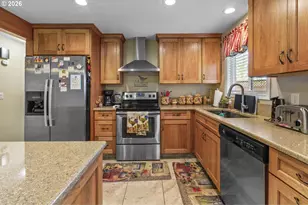 200 S Cascade Dr, Woodburn, OR 97071 - Photo 17