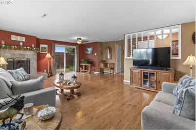 200 S Cascade Dr, Woodburn, OR 97071 - Photo 9