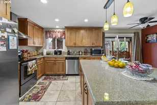 200 S Cascade Dr, Woodburn, OR 97071 - Photo 11