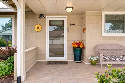 200 S Cascade Dr, Woodburn, OR 97071 - Photo 3