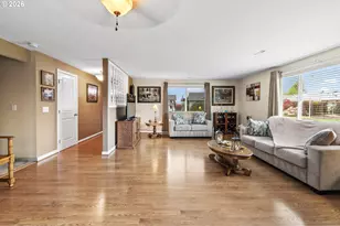 200 S Cascade Dr, Woodburn, OR 97071 - Photo 7