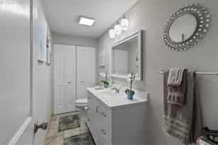 200 S Cascade Dr, Woodburn, OR 97071 - Photo 25