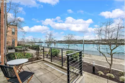 1660 NW Riverscape Dr, Portland, OR 97209 - Photo 31