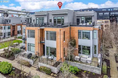 1660 NW Riverscape Dr, Portland, OR 97209 - Photo 1