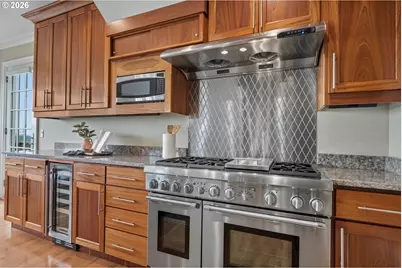 500 NW Maywood Dr, Portland, OR 97210 - Photo 15