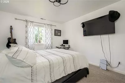 471 Vine Ave, Woodburn, OR 97071 - Photo 25