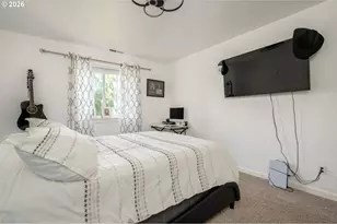 471 Vine Ave, Woodburn, OR 97071 - Photo 25