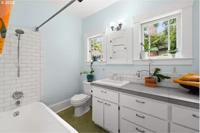 4246 NE Hoyt St, Portland, OR 97213 - Photo 17