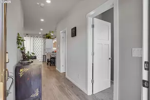 15487 SE Hawthorne Mdws St, Portland, OR 97236 - Photo 5
