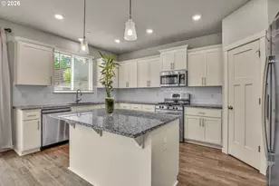 15487 SE Hawthorne Mdws St, Portland, OR 97236 - Photo 11