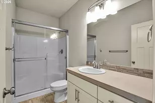 15487 SE Hawthorne Mdws St, Portland, OR 97236 - Photo 9