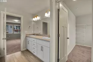 15487 SE Hawthorne Mdws St, Portland, OR 97236 - Photo 25