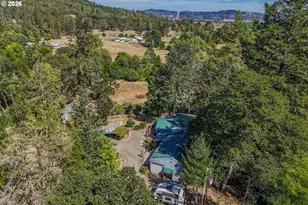 2892 Coos Bay Wagon Rd, Roseburg, OR 97471 - Photo 47