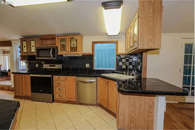 2892 Coos Bay Wagon Rd, Roseburg, OR 97471 - Photo 13