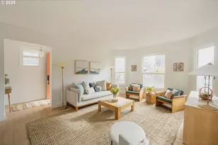 3967 SE Taylor St, Portland, OR 97214 - Photo 3