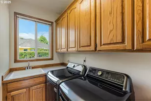 16706 NW Waterford Way, Portland, OR 97229 - Photo 37