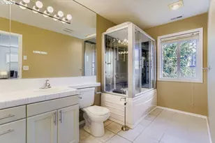 3614 S Corbett Ave, Portland, OR 97239 - Photo 19