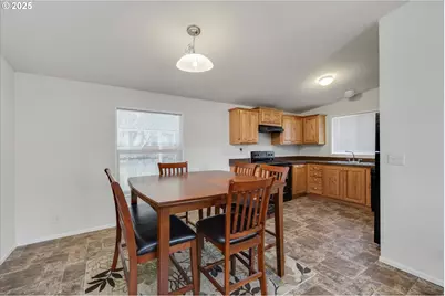 21100 NE Sandy Blvd #39, Fairview, OR 97024 - Photo 7