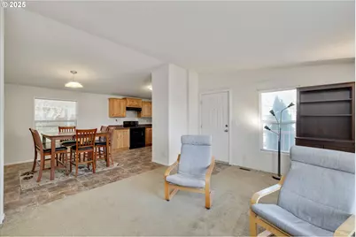 21100 NE Sandy Blvd #39, Fairview, OR 97024 - Photo 5